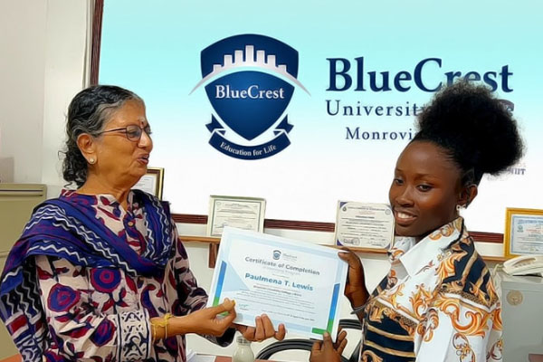 BlueCrest intern receiving certificate